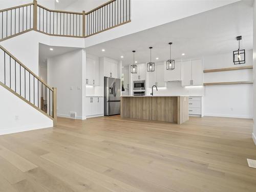 22526 98A Avenue, Edmonton, AB - Indoor Photo Showing Kitchen