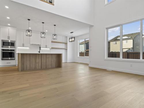 22526 98A Avenue, Edmonton, AB - Indoor Photo Showing Kitchen