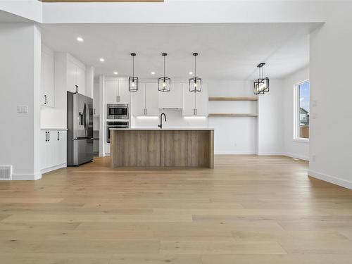 22526 98A Avenue, Edmonton, AB - Indoor Photo Showing Kitchen With Upgraded Kitchen