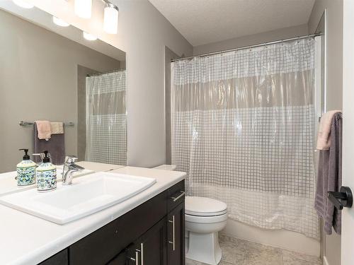 16712 15 Avenue, Edmonton, AB - Indoor Photo Showing Bathroom