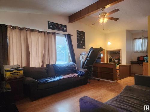 12936 126 Street, Edmonton, AB - Indoor Photo Showing Living Room