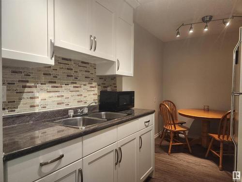 6A 13220 Fort Road, Edmonton, AB - Indoor Photo Showing Kitchen With Double Sink