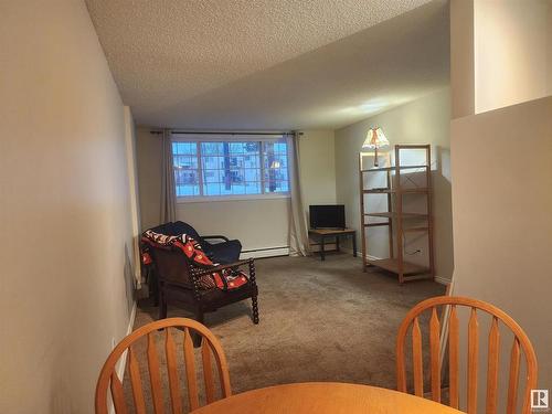 6A 13220 Fort Road, Edmonton, AB - Indoor