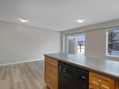 41 130 Hyndman Crescent, Edmonton, AB - Indoor