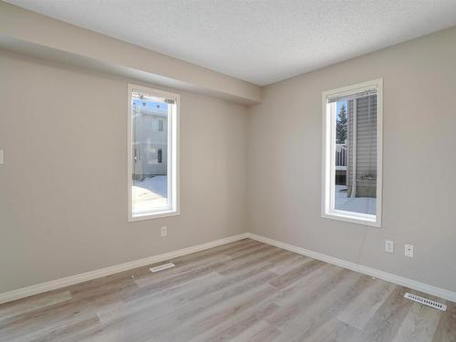 41 130 Hyndman Crescent, Edmonton, AB - Indoor Photo Showing Other Room