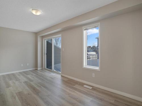 41 130 Hyndman Crescent, Edmonton, AB - Indoor Photo Showing Other Room