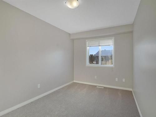 41 130 Hyndman Crescent, Edmonton, AB - Indoor Photo Showing Other Room