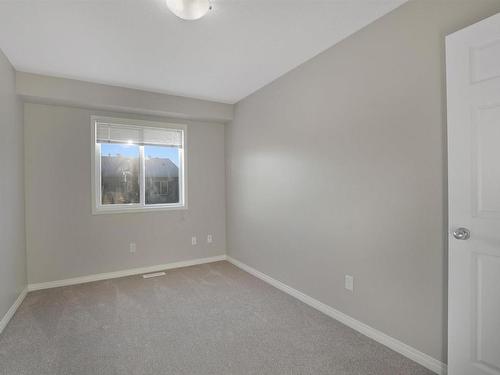 41 130 Hyndman Crescent, Edmonton, AB - Indoor Photo Showing Other Room