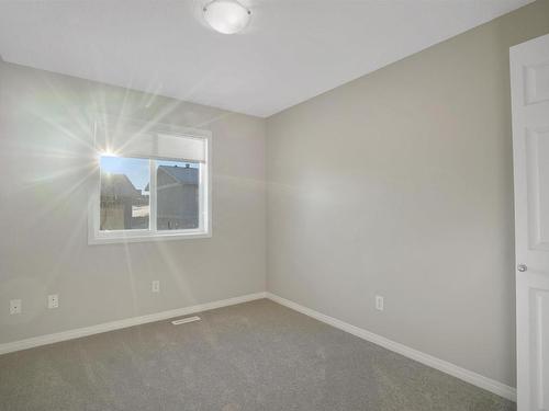 41 130 Hyndman Crescent, Edmonton, AB - Indoor Photo Showing Other Room