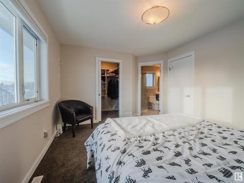 4403 115 Avenue, Edmonton, AB - Indoor Photo Showing Bedroom