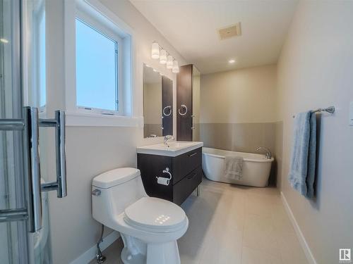 4403 115 Avenue, Edmonton, AB - Indoor Photo Showing Bathroom