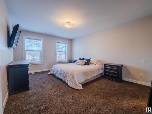 4403 115 Avenue, Edmonton, AB - Indoor Photo Showing Bedroom