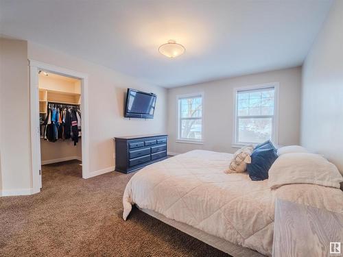 4403 115 Avenue, Edmonton, AB - Indoor Photo Showing Bedroom