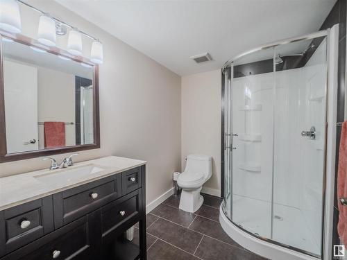 4403 115 Avenue, Edmonton, AB - Indoor Photo Showing Bathroom