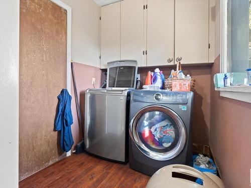 25021 17 Street, Edmonton, AB - Indoor Photo Showing Laundry Room