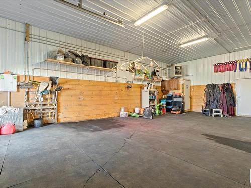 25021 17 Street, Edmonton, AB - Indoor Photo Showing Garage