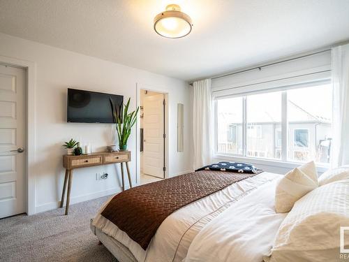 5710 Keeping Crescent, Edmonton, AB - Indoor Photo Showing Bedroom