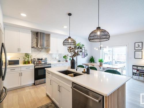 5710 Keeping Crescent, Edmonton, AB - Indoor Photo Showing Kitchen With Double Sink With Upgraded Kitchen