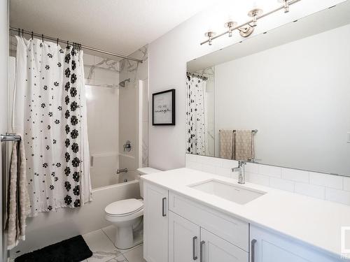 5710 Keeping Crescent, Edmonton, AB - Indoor Photo Showing Bathroom