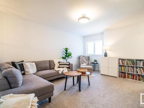 5710 Keeping Crescent, Edmonton, AB - Indoor Photo Showing Living Room