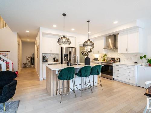 5710 Keeping Crescent, Edmonton, AB - Indoor Photo Showing Kitchen With Upgraded Kitchen