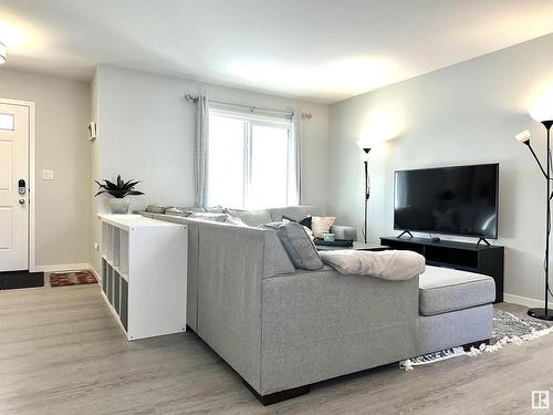 4034 Chappelle Green Green, Edmonton, AB - Indoor Photo Showing Living Room