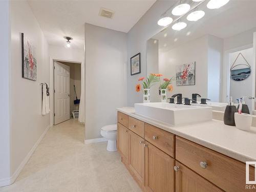 104 10719 80 Avenue Nw, Edmonton, AB - Indoor Photo Showing Bathroom