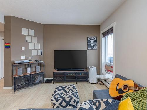 2203 10226 104 Street, Edmonton, AB - Indoor