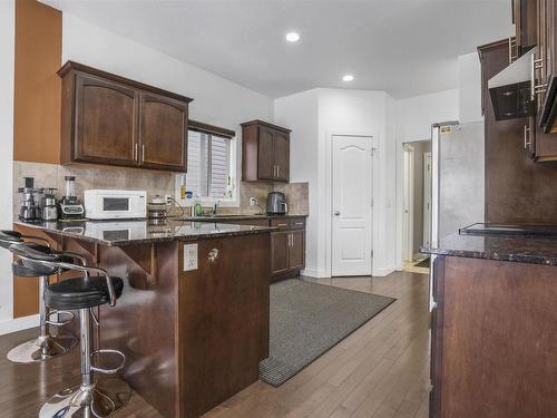 2038 33B Street Nw, Edmonton, AB - Indoor Photo Showing Kitchen