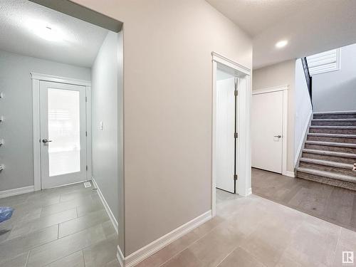 6516 Elston Loop, Edmonton, AB - Indoor Photo Showing Other Room