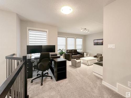 6516 Elston Loop, Edmonton, AB - Indoor Photo Showing Office