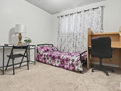 9807 164 Street Nw, Edmonton, AB - Indoor Photo Showing Bedroom