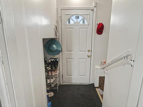 9807 164 Street Nw, Edmonton, AB - Indoor Photo Showing Other Room