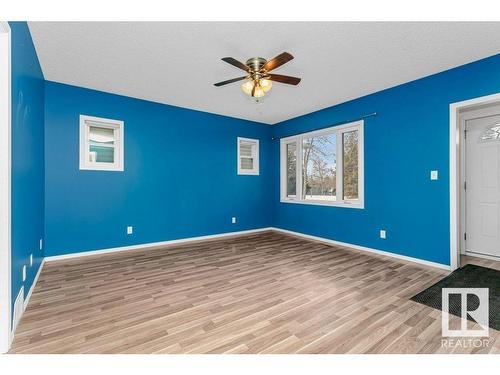 7641 112S Avenue, Edmonton, AB - Indoor Photo Showing Other Room