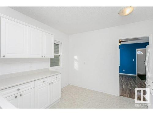 7641 112S Avenue, Edmonton, AB - Indoor Photo Showing Other Room