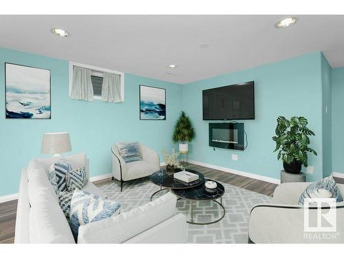 7641 112S Avenue, Edmonton, AB - Indoor Photo Showing Living Room