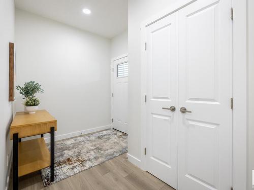 7120 177 Avenue, Edmonton, AB - Indoor Photo Showing Other Room