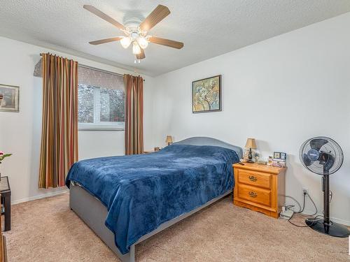 7607 128 Avenue, Edmonton, AB - Indoor Photo Showing Bedroom