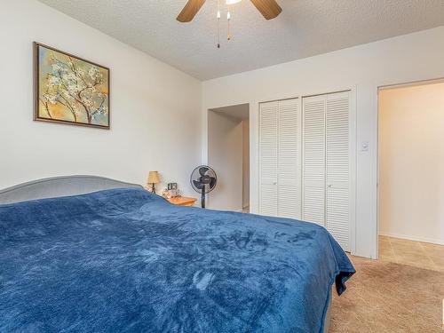 7607 128 Avenue, Edmonton, AB - Indoor Photo Showing Bedroom