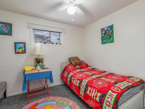 7607 128 Avenue, Edmonton, AB - Indoor Photo Showing Bedroom