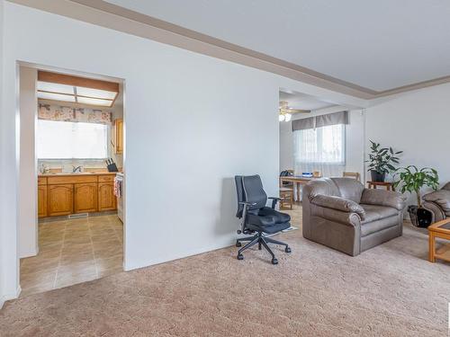 7607 128 Avenue, Edmonton, AB - Indoor Photo Showing Other Room