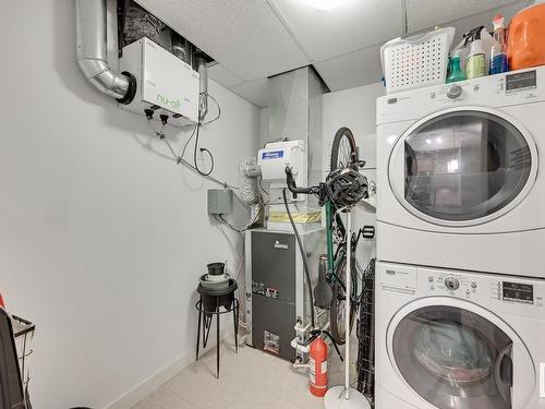 111 10523 123 Street, Edmonton, AB - Indoor Photo Showing Laundry Room