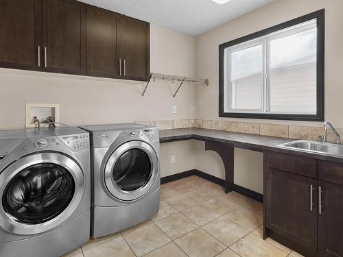 525 Stewart Crescent, Edmonton, AB - Indoor Photo Showing Laundry Room