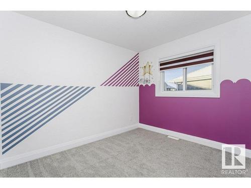 9316 206 Nw, Edmonton, AB - Indoor