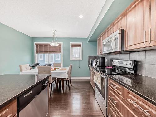 76 655 Tamarack Road Nw, Edmonton, AB - Indoor Photo Showing Kitchen