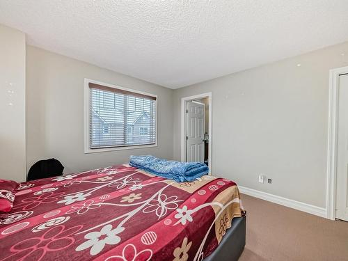 76 655 Tamarack Road Nw, Edmonton, AB - Indoor Photo Showing Bedroom