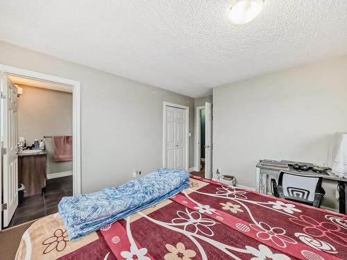 76 655 Tamarack Road Nw, Edmonton, AB - Indoor Photo Showing Bedroom