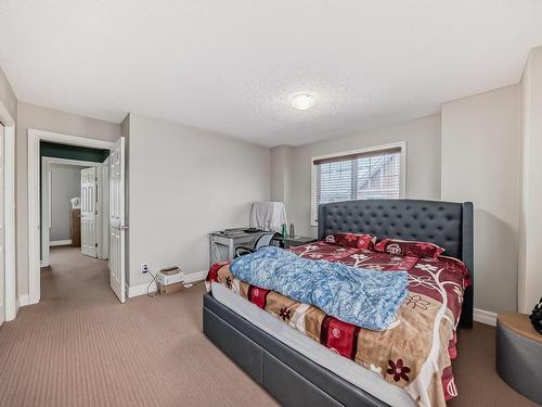 76 655 Tamarack Road Nw, Edmonton, AB - Indoor Photo Showing Bedroom