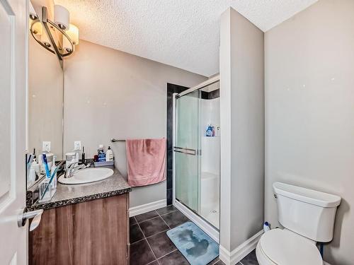 76 655 Tamarack Road Nw, Edmonton, AB - Indoor Photo Showing Bathroom