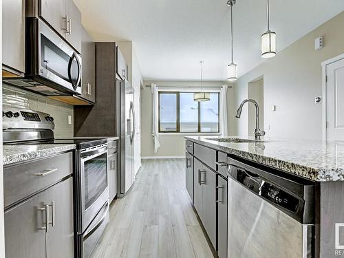 4106 Allan Crescent Sw, Edmonton, AB - Indoor Photo Showing Kitchen With Stainless Steel Kitchen With Upgraded Kitchen